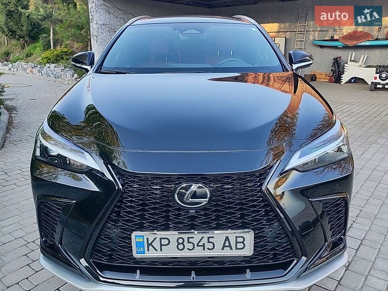 Lexus NX 2023