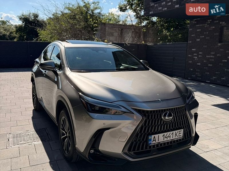 Lexus NX 2025
