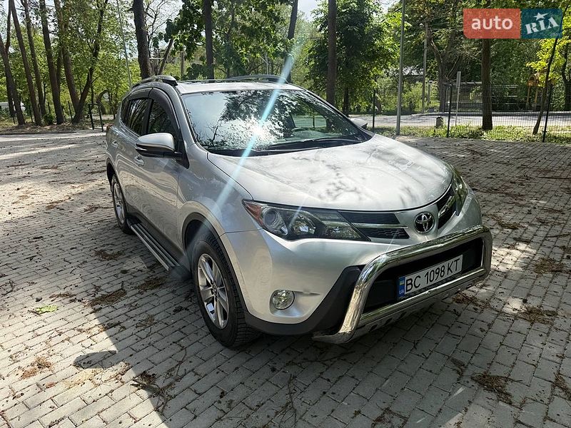 Toyota RAV4 2015