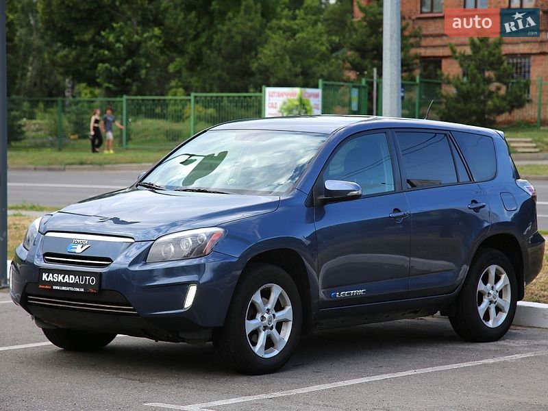 Toyota RAV4 EV 2013