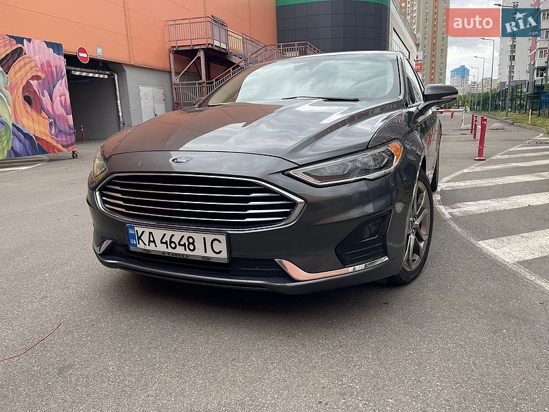Ford Fusion 2020