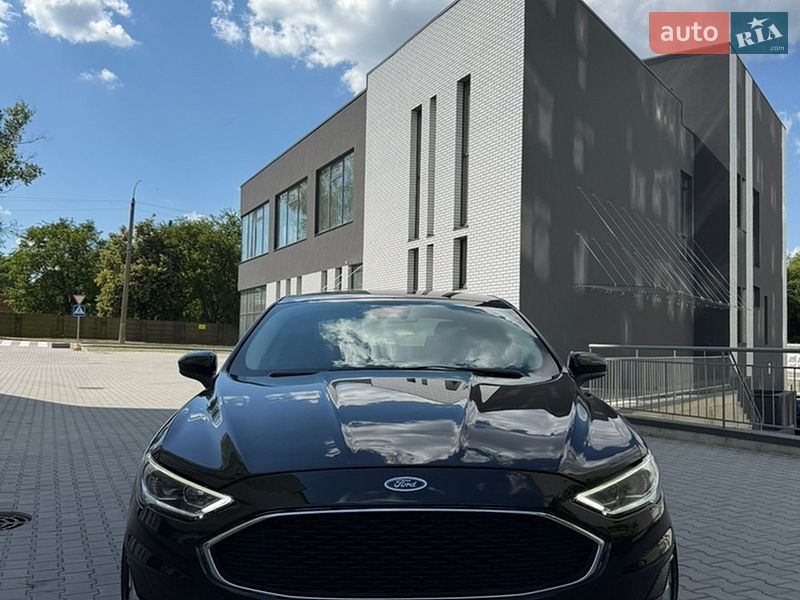Ford Fusion 2020