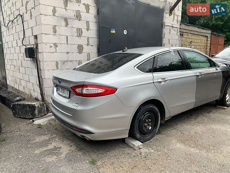 Ford Fusion 2015