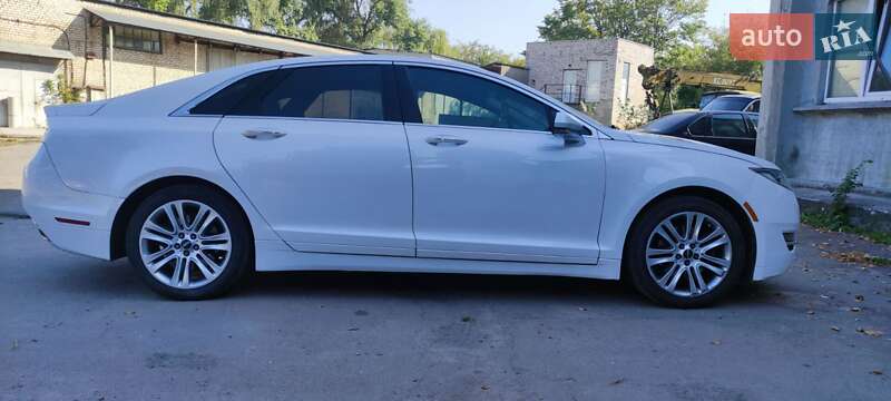 Lincoln MKZ 2015
