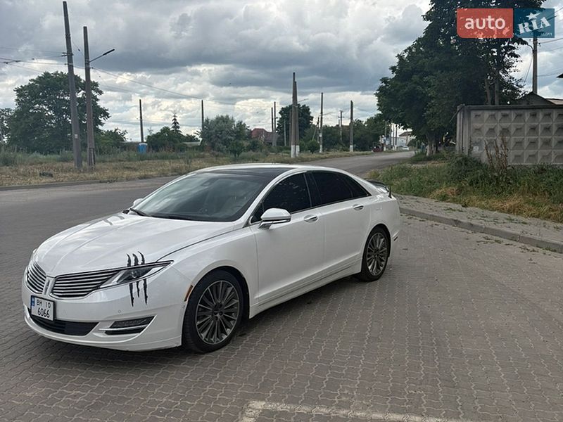 Lincoln MKZ 2013