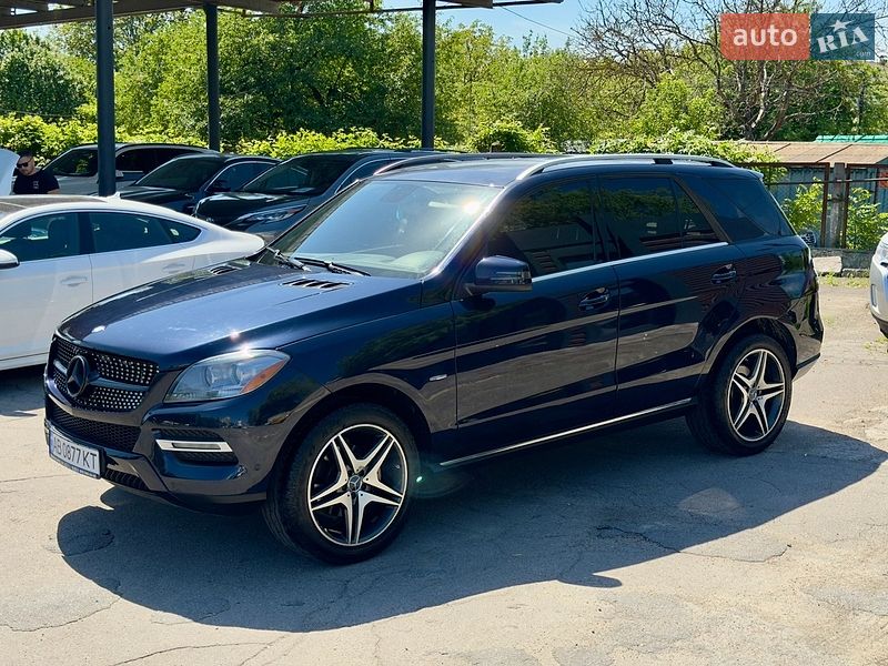 Mercedes-Benz M-Class 2012