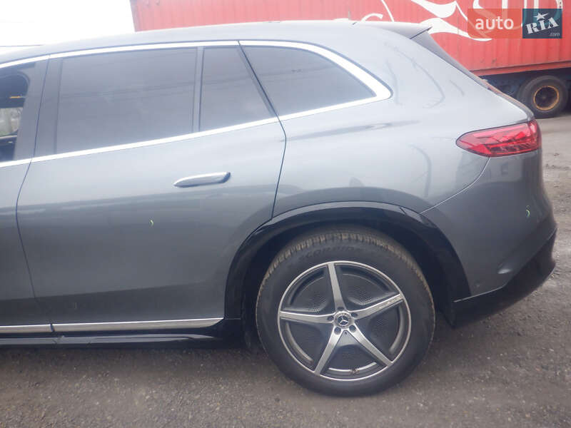 Mercedes-Benz EQS SUV 2023