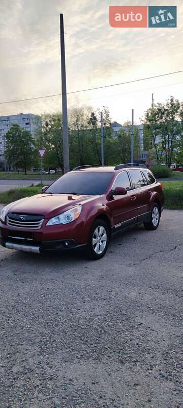Subaru Outback 2011