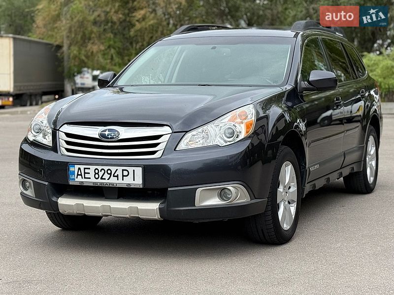 Subaru Outback 2011