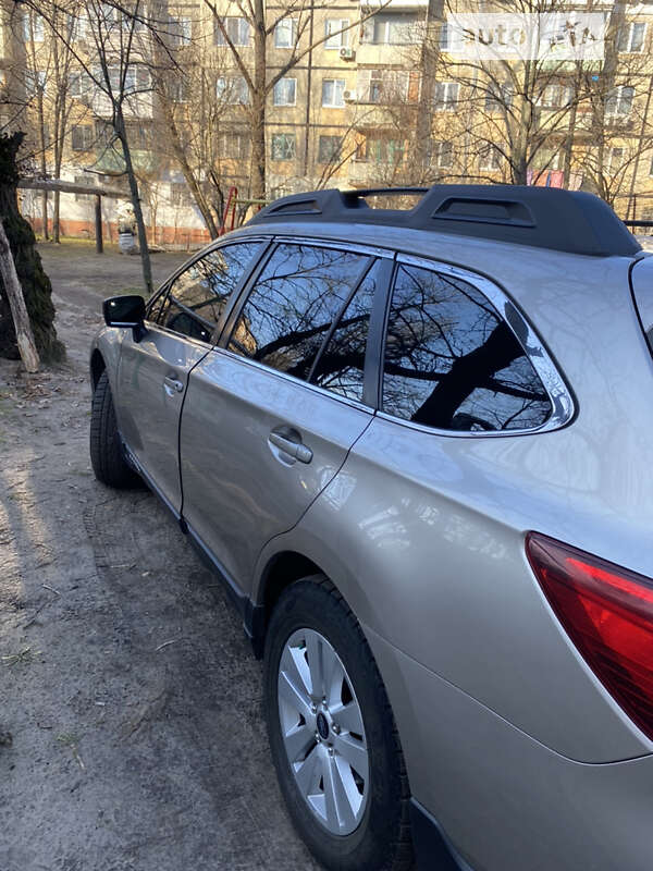 Subaru Outback 2015