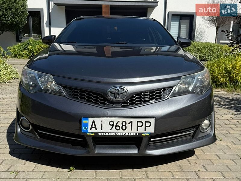 Toyota Camry 2011