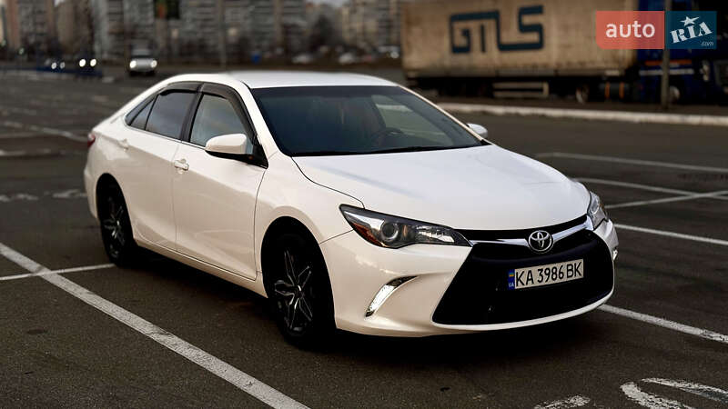 Toyota Camry 2017