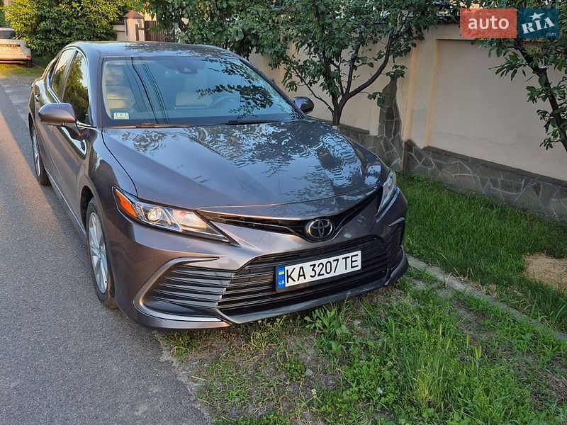 Toyota Camry 2022