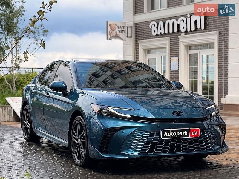 Toyota Camry 2024