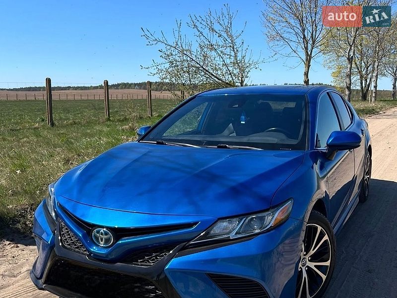 Toyota Camry 2020