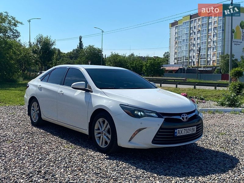 Toyota Camry 2016