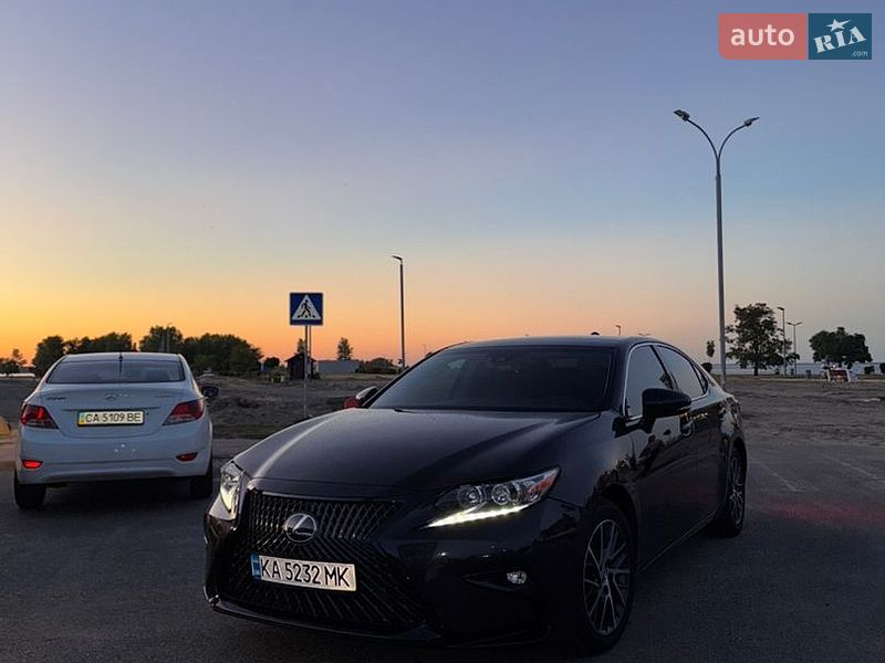 Lexus ES 2018