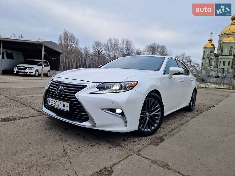 Lexus ES 2016