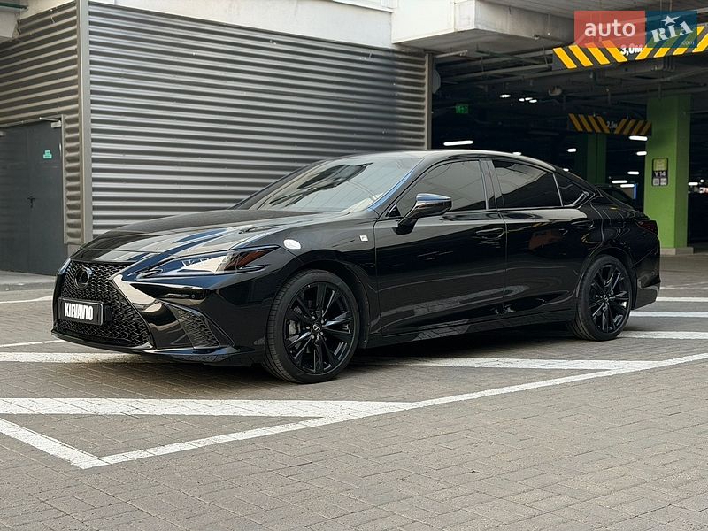 Lexus ES 2019