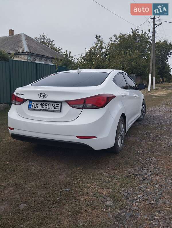 Hyundai Elantra 2014