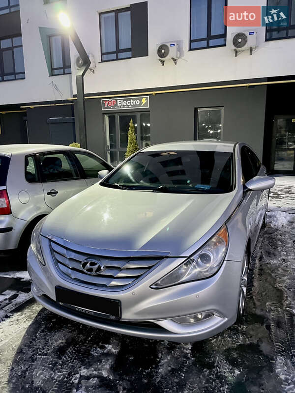 Hyundai Sonata 2012