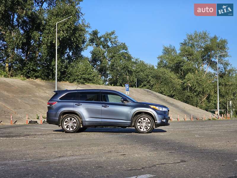Toyota Highlander 2014