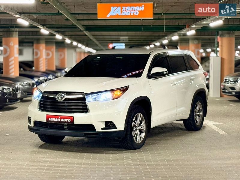Toyota Highlander 2016