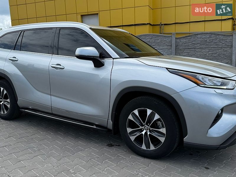 Toyota Highlander 2020