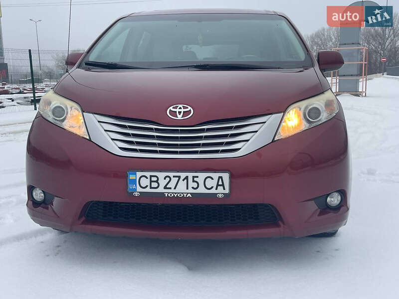 Toyota Sienna 2014