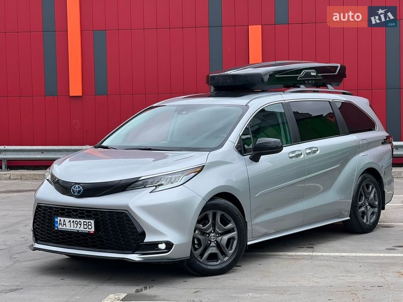 Toyota Sienna 2024