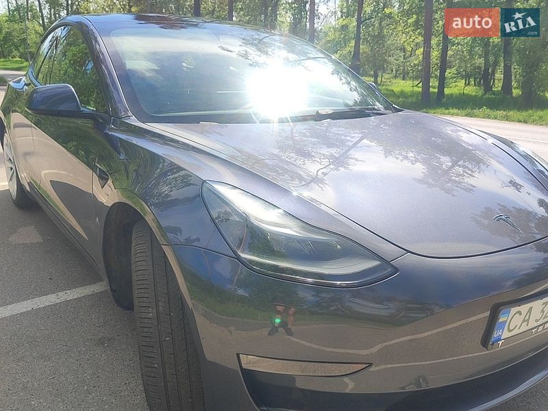 Tesla Model 3 2022