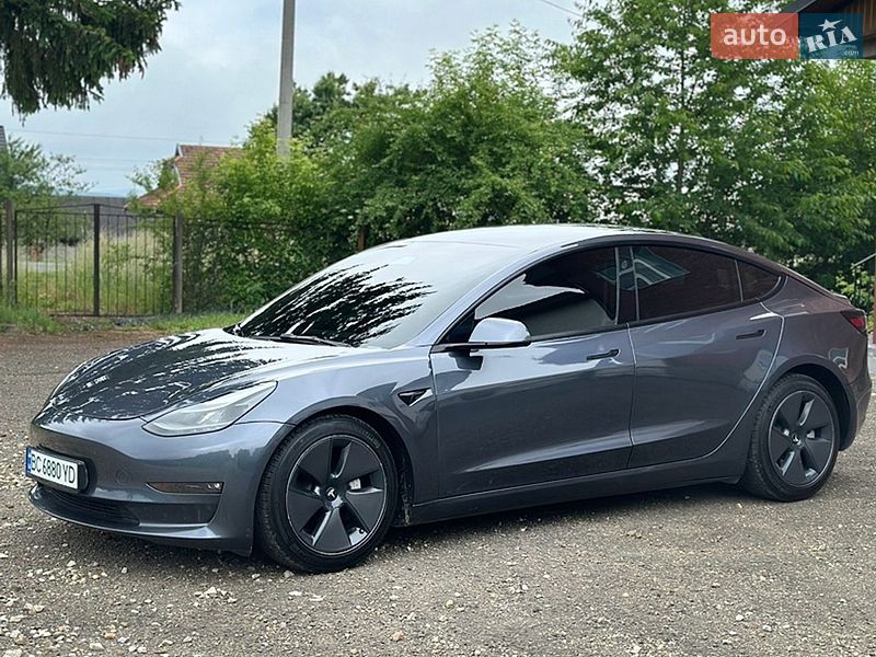 Tesla Model 3 2023