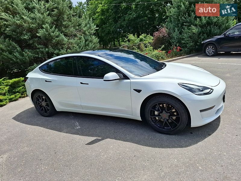 Tesla Model 3 2021