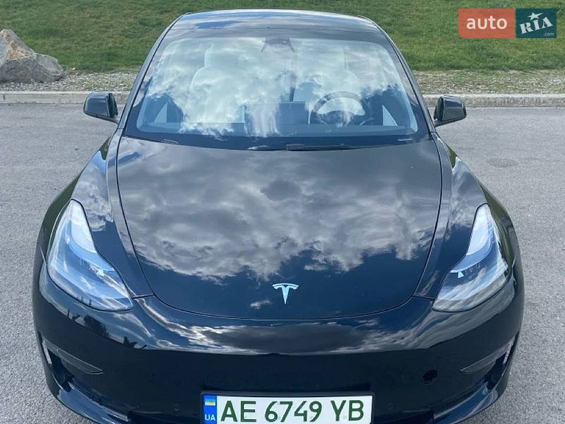 Tesla Model 3 2020