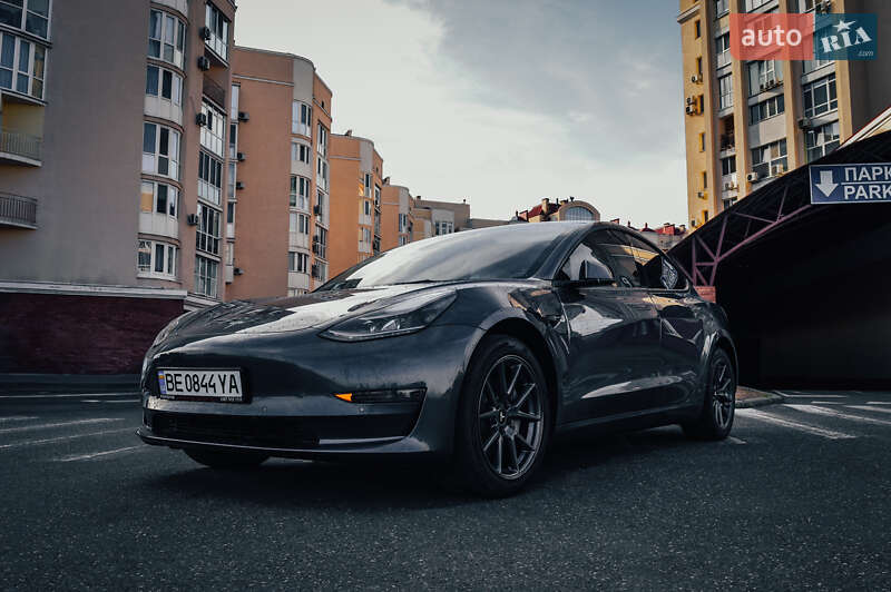 Tesla Model 3 2022