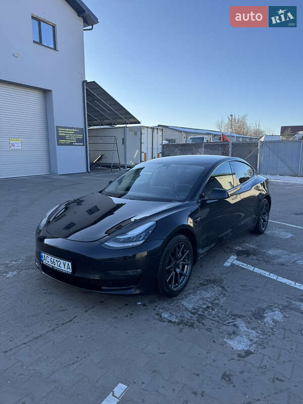 Tesla Model 3 2019