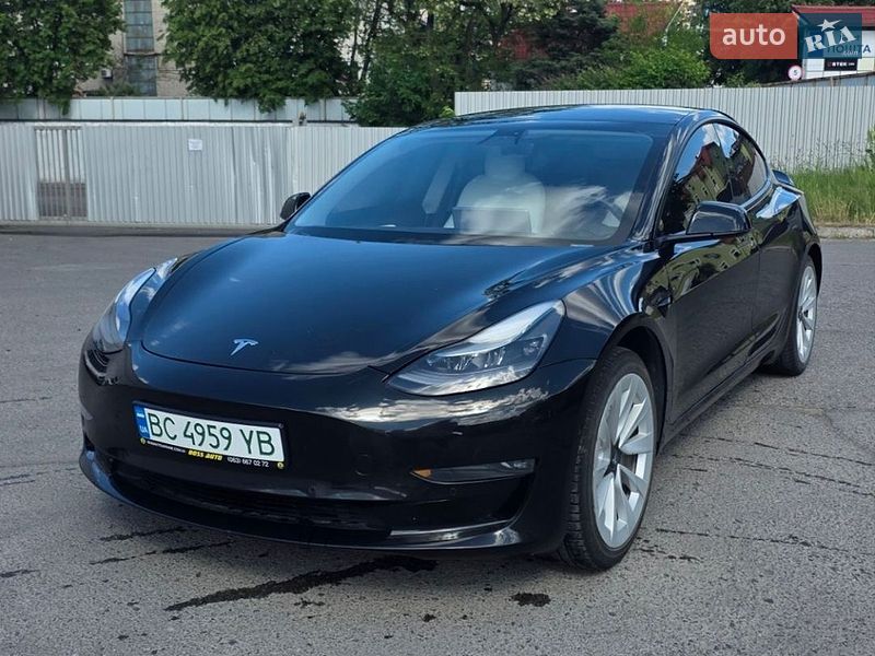 Tesla Model 3 2021