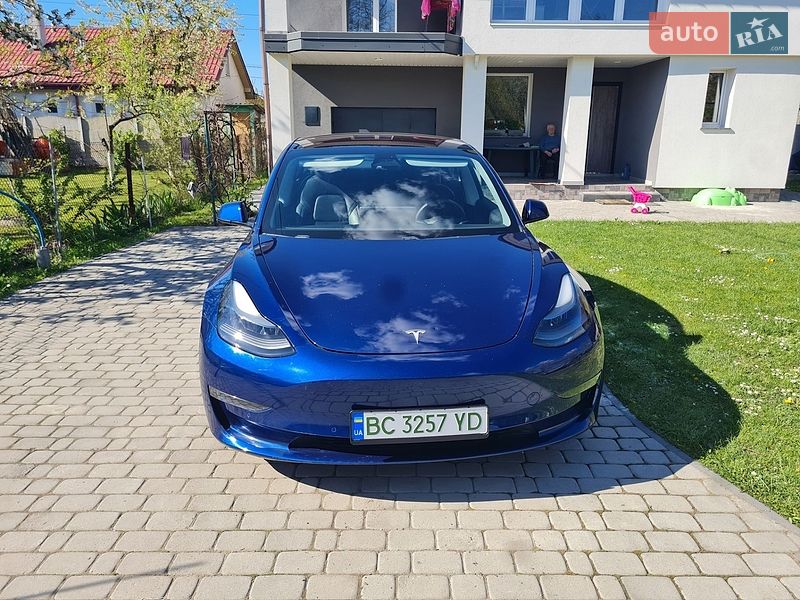 Tesla Model 3 2020