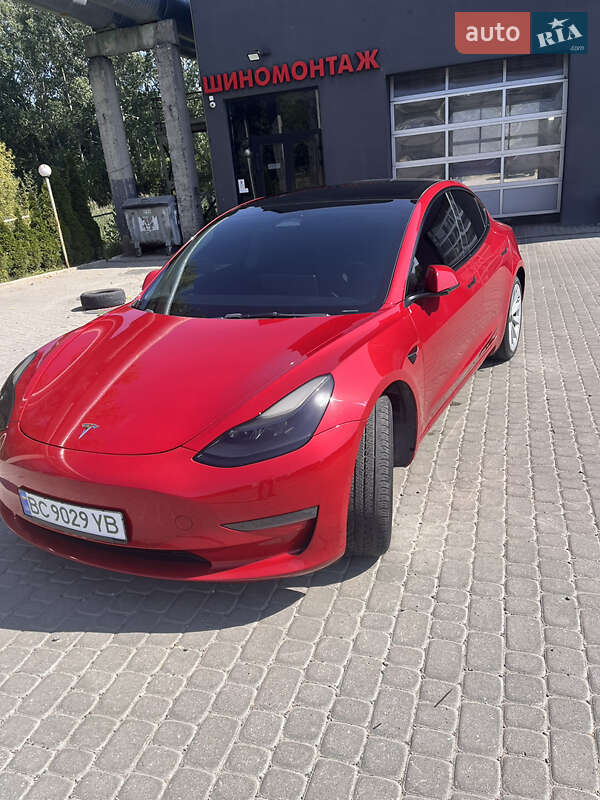 Tesla Model 3 2022