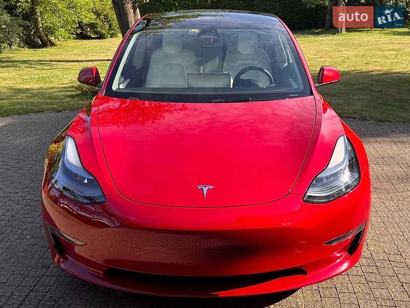 Tesla Model 3 2022