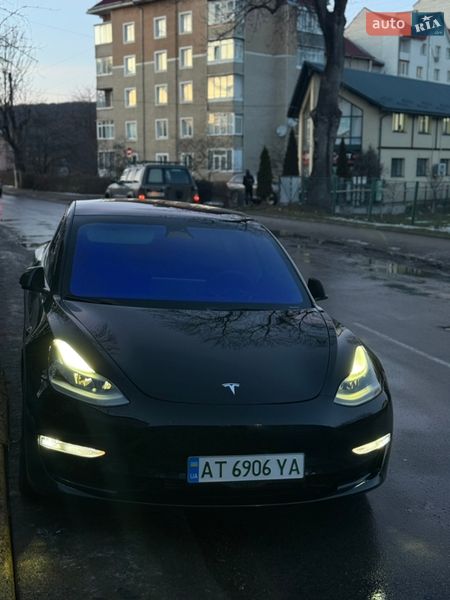 Tesla Model 3 2022