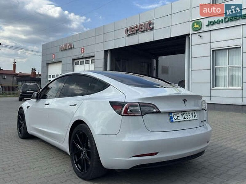 Tesla Model 3 2020