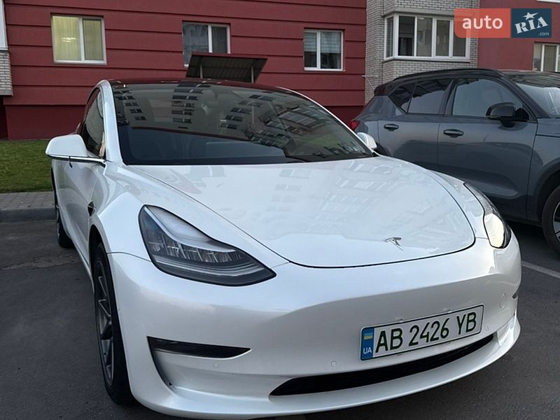 Tesla Model 3 2020