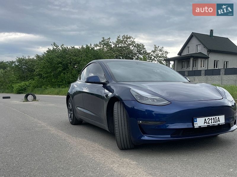 Tesla Model 3 2021