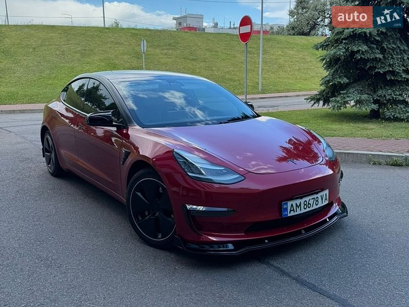 Tesla Model 3 2020