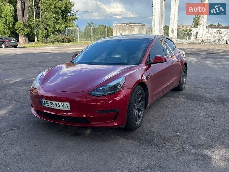 Tesla Model 3 2021