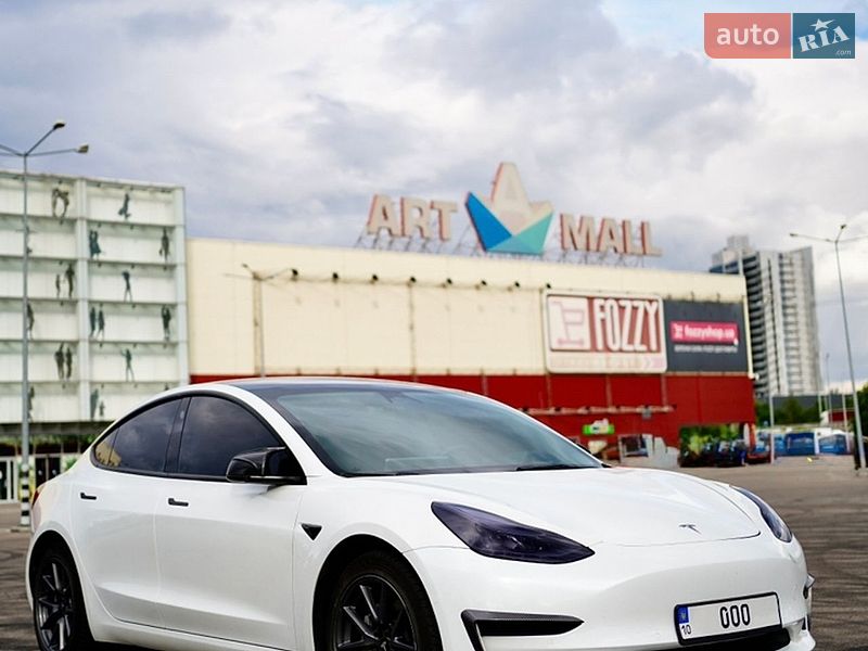 Tesla Model 3 2022