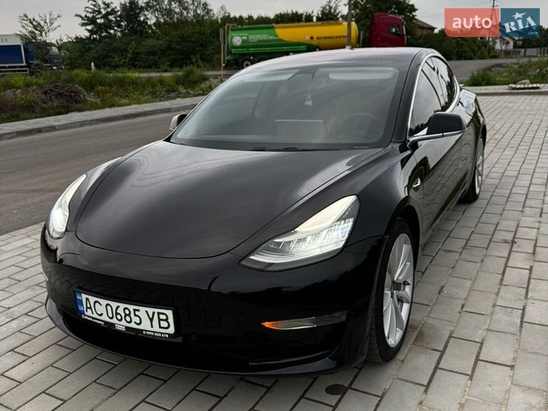 Tesla Model 3 2019