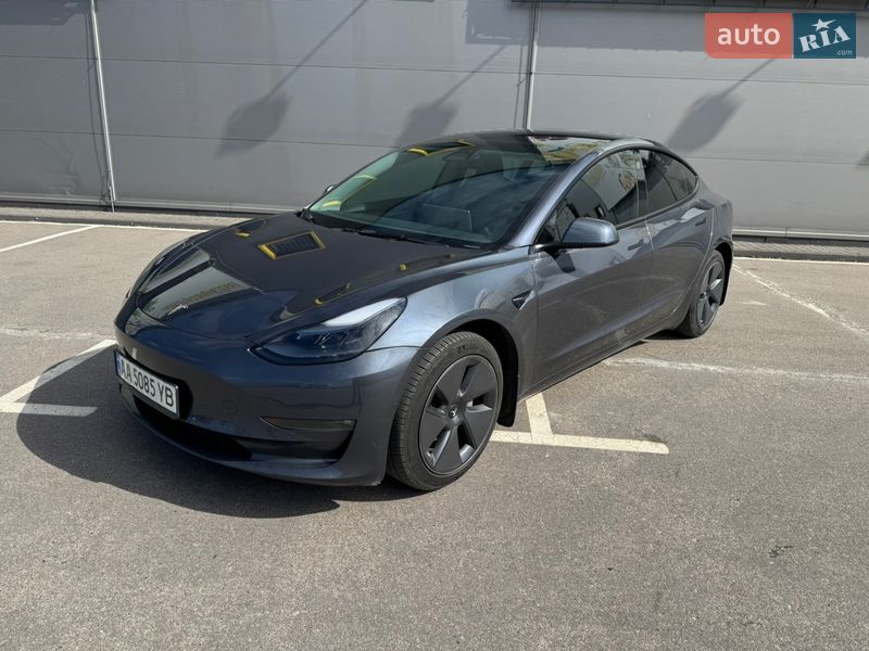 Tesla Model 3 2022