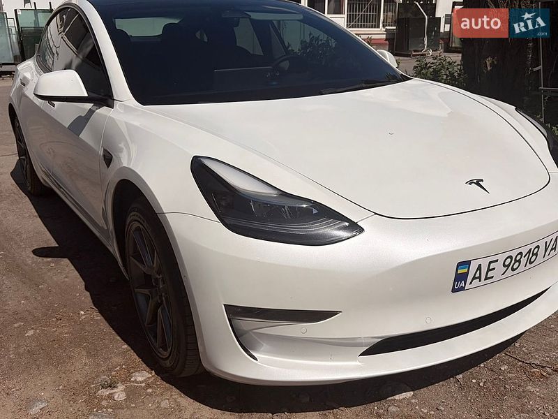 Tesla Model 3 2022